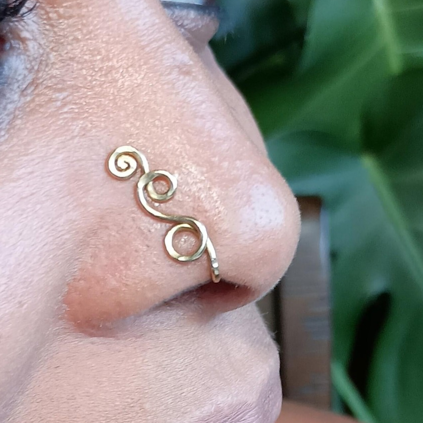 Anello Finto Piercing in Oro 1 - Body Jewelry Hypoallergenic recensione e prezzo