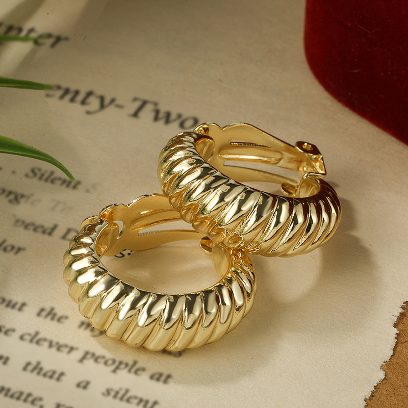Orecchini a Clip a cerchio in  - Body Jewelry Hypoallergenic recensione e prezzo